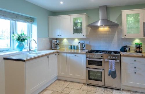 Bembridge Casa | 4 Bed in Bembridge IC130
