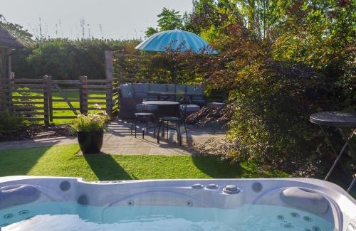 Bedchester Casa | 4 Bed in Blandford Forum 76544