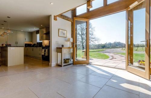 Moreton Casa | 4 Bed in Ledbury 60200