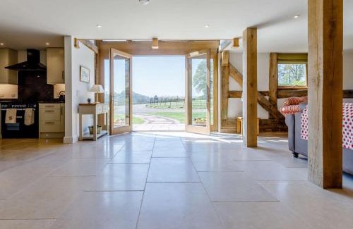 Moreton Casa | 4 Bed in Ledbury 60200