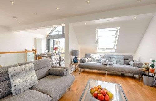 New Romney Casa | 4 Bed in New Romney 88208