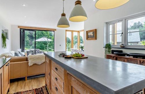 Church Stoke Casa | 4 Bed in Old Churchstoke 91498