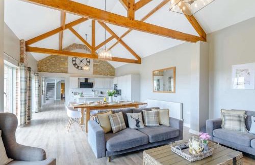 Potter Brompton Casa | 4 Bed in Scarborough 79522