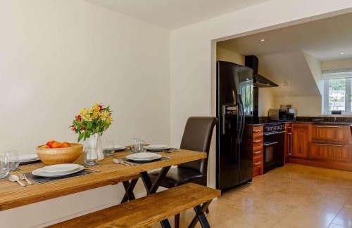 Seaton Casa | 4 Bed in Seaton 89135