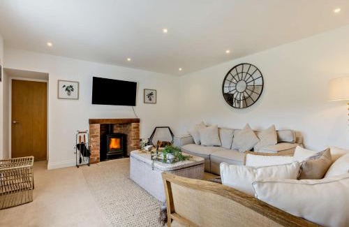 Westleigh Casa | 4 Bed in Weare Giffard 92236