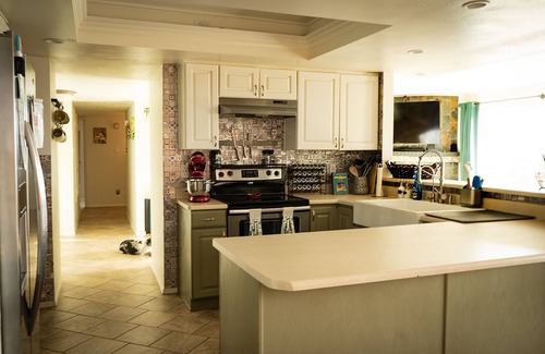 Northeast Heights Casa | 4-Bed Pet-Friendly Home near Balloon Fiesta Park w/Hot Tub; Mini Golf; Fire-Pit!