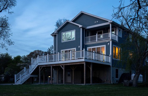 Center Moriches Casa | 4 Bed Waterfront house w/private dock on the Moriches Bay. Sleeps 8 comfortably.