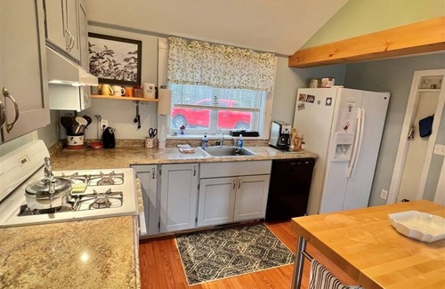Sebago Casa | 4 bedroom 1 bath. Large Yard, Short walk to public beach.