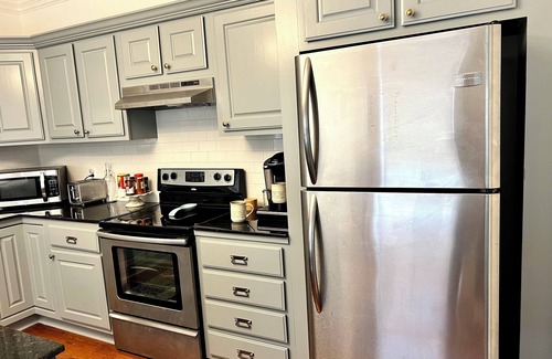 Natchez Casa | 4-bedroom 100 year old bungalow in historic Natchez.