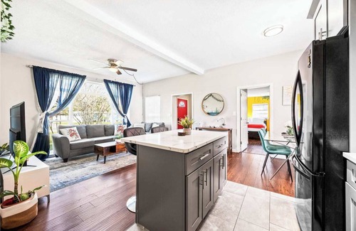 Englewood Park Casa | 4 Bedroom 2 Bath Pet-Friendly Pool Home Orlando Airport
