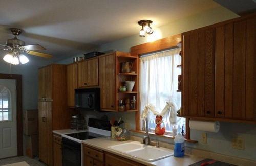 Riverside Casa | 4 Bedroom, 2 bath. Sleeps 4-6. Great location for finger lakes/Corning vacation.