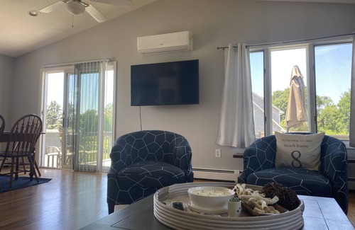Point Judith Casa | 4 Bedroom/2 Bath w/2 living rooms and a short walk to the beach *SUNDAY RENTAL