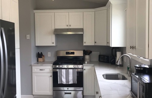 Point Judith Casa | 4 Bedroom/2 Bath w/2 living rooms and a short walk to the beach *SUNDAY RENTAL