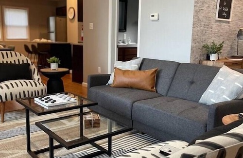 South Side Slopes Casa | 4 Bedroom / 2 Bathroom South Side I Pittsburgh