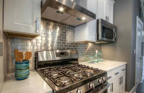 Eckington Casa | 4-bedroom 3.5-bath house in gorgeous Downtown Washington DC Walk Everywhere