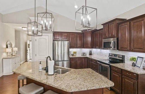 Camdenton Casa | 4 Bedroom/3 Bath Home on Fairway at Old Kinderhook Golf Resort + Next to Pool!