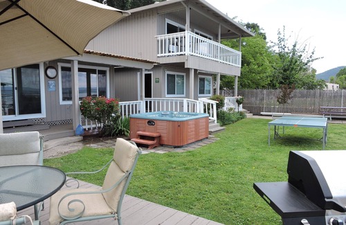 Lucerne Casa | Casa frente al lago de 4 dormitorios y 3 baños (15% de descuento en 3 noches o más en septiembre y octubre)