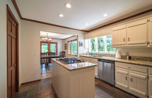 Blairsville Casa | Mountain Retreat Panoramic Lake Views Private Dock