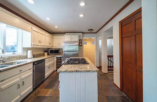 Blairsville Casa | Mountain Retreat Panoramic Lake Views Private Dock