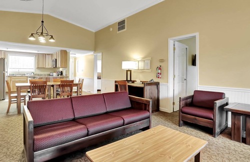 The Woods Cabaña | 4 Bedroom/4Bath Cottage