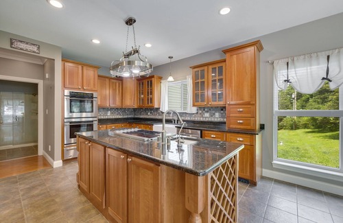 Eureka Casa | 4 bedroom 5 bath countryside beauty!