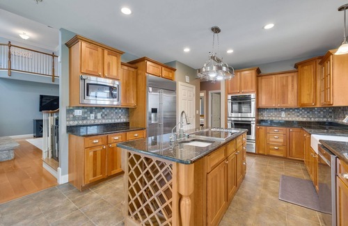 Eureka Casa | 4 bedroom 5 bath countryside beauty!