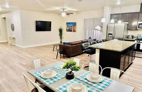 Fernley Casa | 4-Bedroom 5TVs Sleeps 13/Pet OK