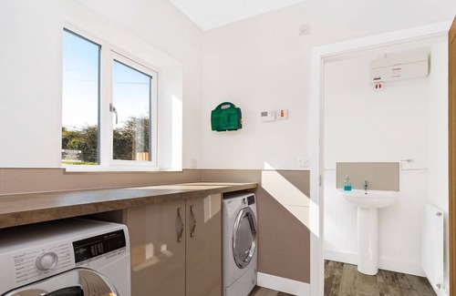 Cylch-Y-Garn Cabaña | 4 bedroom accommodation in Llanfairynghornwy