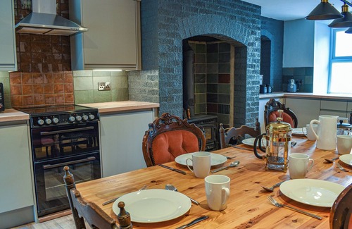 Dolbenmaen Cabaña | Alojamiento de 4 habitaciones en Garndolbenmaen