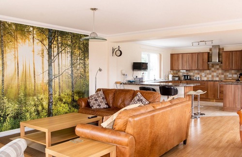 Invergordon Cabaña | 4 bedroom accommodation in Kildary, near Invergordon