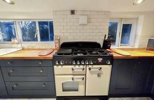 Stowmarket Cabaña | A beautiful thatched cottage situated in the market town of Stowmarket.