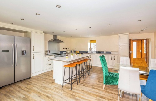 Penistone Cabaña | 4 bedroom accommodation in Holmfirth