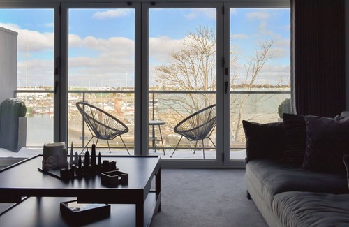 Oulton Broad Cabaña | 4 bedroom accommodation in Lowestoft