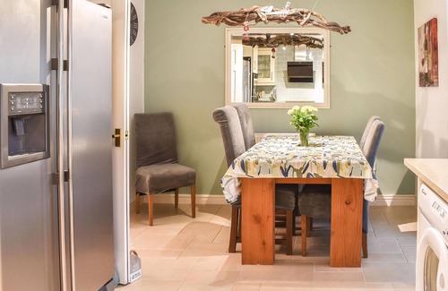 Llanbedr Cabaña | 4 bedroom accommodation in Llanbedr