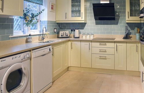 Llanbedr Cabaña | 4 bedroom accommodation in Llanbedr