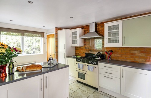 Farley Cabina | 4 bedroom accommodation in Oakamoor