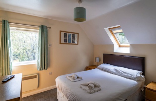 Farley Cabina | 4 bedroom accommodation in Oakamoor