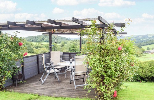 Caersws Cabaña | 4 bedroom accommodation in Llandinam, near Llanidloes