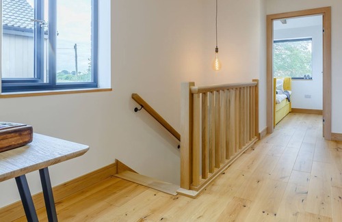 Irstead Cabaña | 4 bedroom accommodation in Fleggburgh, near Great Yarmouth