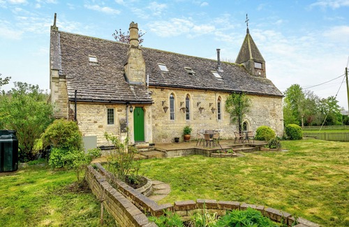 Highway Cabaña | 4 bedroom accommodation in Hilmarton, near Calne