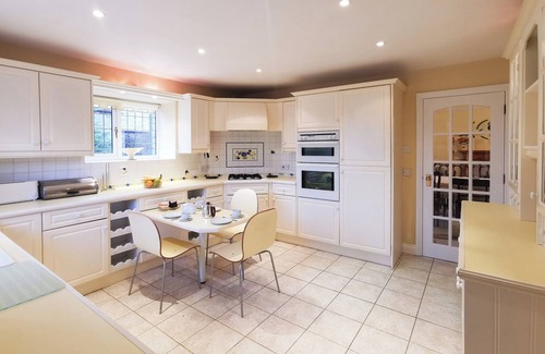 Weston Rhyn Cabaña | 4 bedroom accommodation in Weston Rhyn, near Oswestry