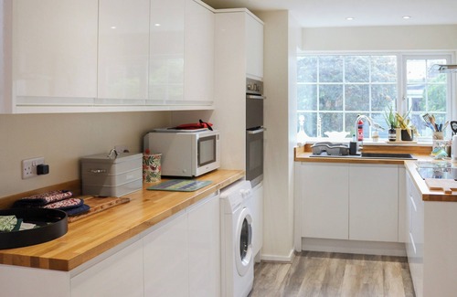 Rhyl Cabaña | Perfect for families, situated in a quiet area walking distance to the beach and promenade.