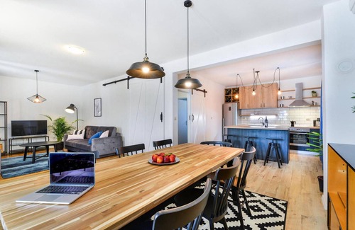 Tinj Casa | 4 bedroom accommodation in Tinj