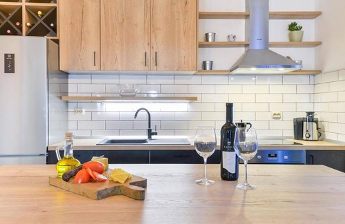 Tinj Casa | 4 bedroom accommodation in Tinj