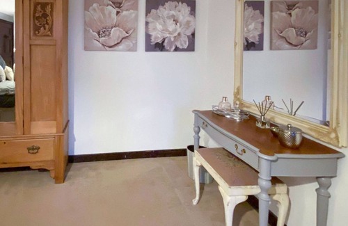New Forest District Cabaña | 4 bedroom accommodation in Sopley, near Burton