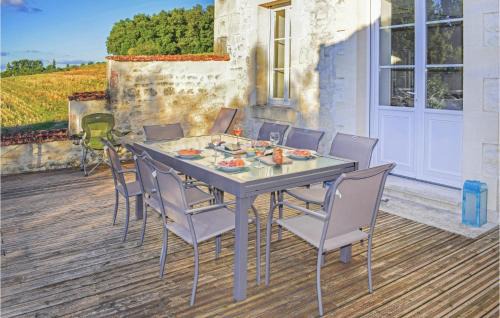 Champmillon Casa | 4 Bedroom Amazing Home In Champmillon