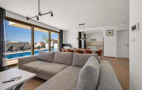 Zaboric Casa | 4 Bedroom Amazing Home In Zaboric