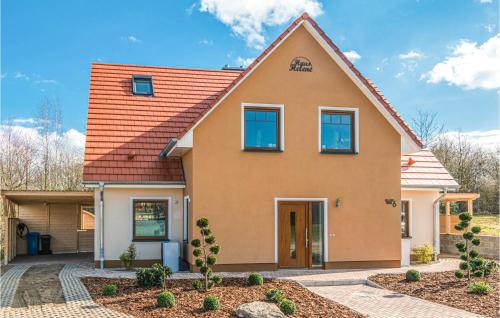 Wohlenberg Casa | 4 Bedroom Amazing Home In Klütz