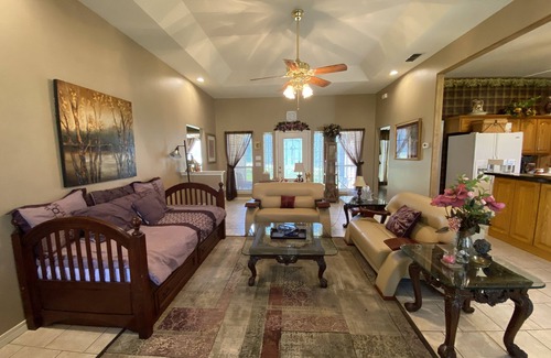 Flint Casa | 4 Bedroom Angel Lakehouse, Pet Friendly with TV in each room