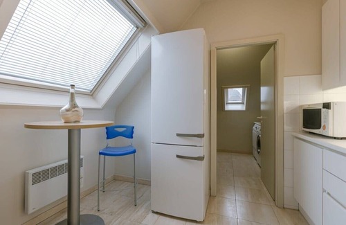 Duinbergen Apartamento | 4 bedroom apartment in Duinbergen with parking